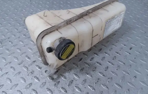 Toyota Land Cruiser (J150) Coolant expansion tank/reservoir 1647030050