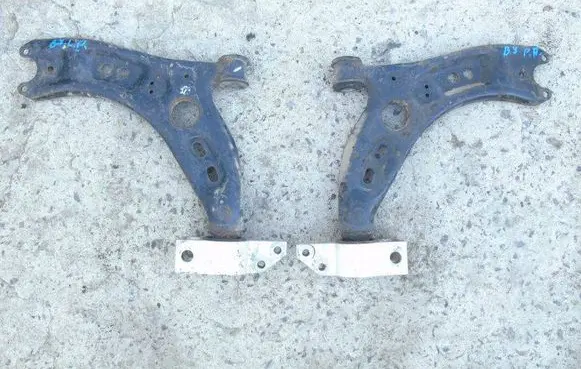 Volkswagen PASSAT B7 Front control arm