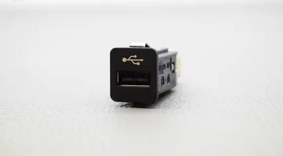 BMW 5 F10 F11 AUX in-socket connector 9167196