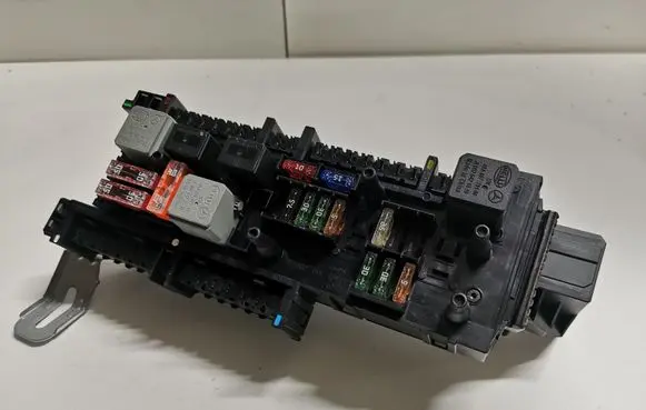 Mercedes-Benz E W212 Fuse module