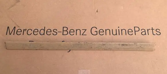 Mercedes-Benz ML W163 Other front door trim element A1636860120