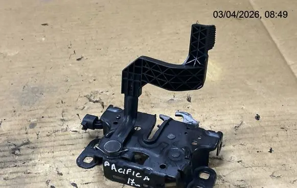 Chrysler Pacifica Engine bonnet/hood lock/catch 