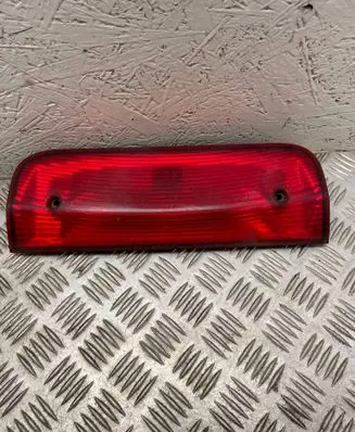 Third/center stoplight