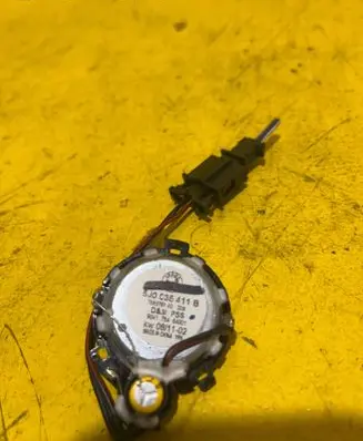 Skoda Fabia Mk2 (5J) Front door high frequency speaker 5J0035411B