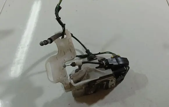 KIA Ceed Front door lock 