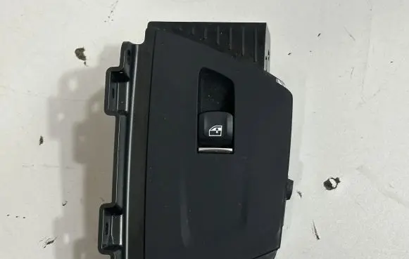 BMW X3 G01 Electric window control switch 7471103