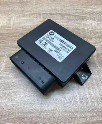 BMW 5 F10 F11 Hand brake control module 6858017 23122010