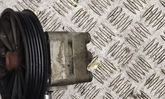 Volvo XC70 Oil pump 