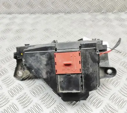 Mercedes-Benz C W205 Fuse module A2055408195