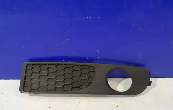 Volvo S80 Front fog light trim/grill 30655929