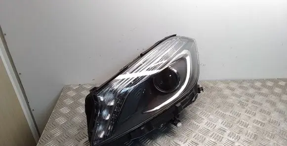 Mercedes-Benz A W176 Headlight/headlamp A1768201161