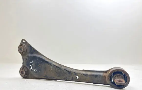 Toyota Avensis T270 Rear upper control arm/wishbone