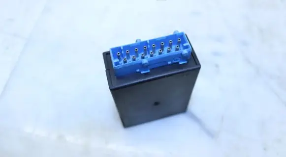 BMW Z3 E36 Window wiper relay 8366381