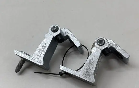 Porsche Cayenne (9Y0 9Y3) Rear door hinge set 8V5833403E A046574