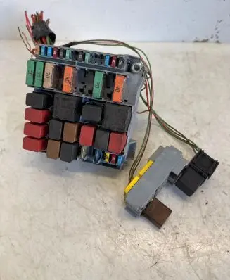 Iveco Daily 4th gen Fuse module 51905216