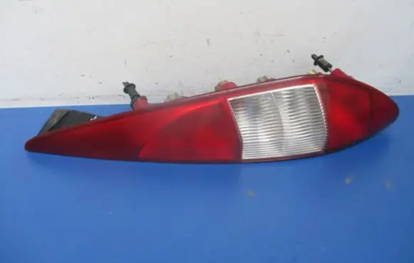 Ford Mondeo Mk III Rear/tail lights 1S71-13404-C