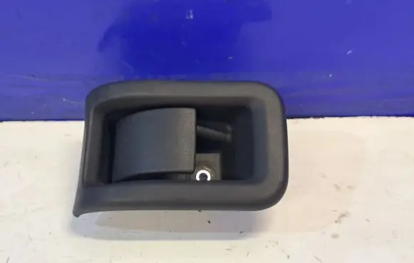 Volvo S80 Engine bonnet (hood) release handle 30779851