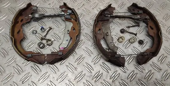 Toyota Aygo AB40 Brake pads (rear) 