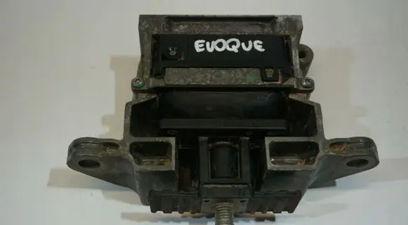 Land Rover Evoque II Engine mount bracket 