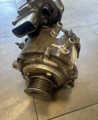 Volvo V60 Generator/alternator 0890002LJ6 30659150 CF33F
