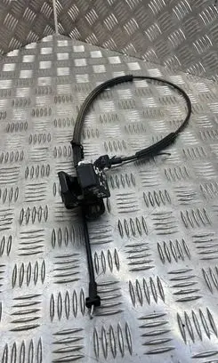 Volkswagen Caddy Loading door lock 2K0945096
