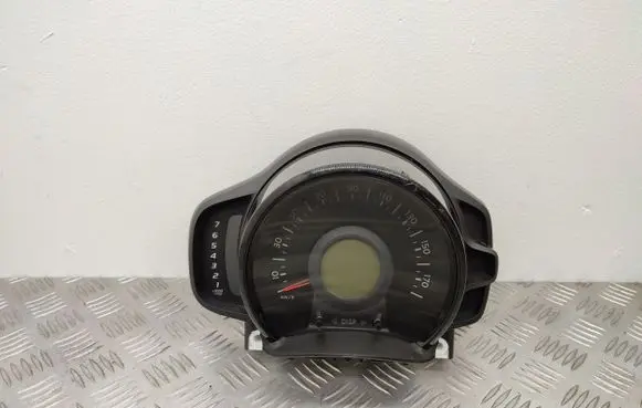 Toyota Aygo AB40 Speedometer (instrument cluster) 769167330U 769167300U