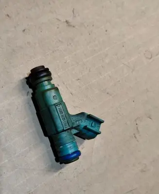 Chrysler Sebring (ST-22 - JR) Fuel injector 04591756AB