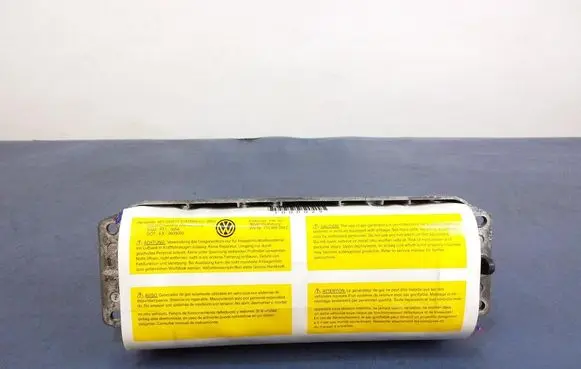 Volkswagen Touran I Passenger airbag 1T0880204C