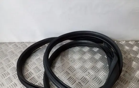 Front door rubber seal