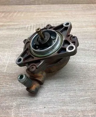 Audi A6 S6 C5 4B Vacuum pump 72218501