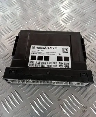 Opel Insignia A Comfort/convenience module 13592376 131231 F00HJ01160