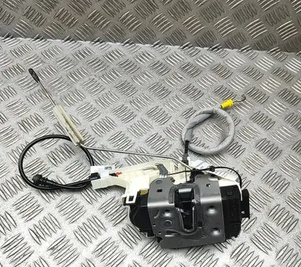 Mercedes-Benz Sprinter W907 W910 Front door lock A9077200300