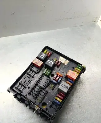 Audi A3 S3 8P Fuse module 1k0937124k