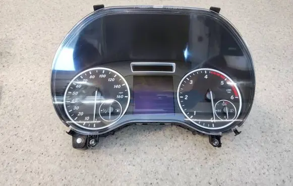 Mercedes-Benz B W246 W242 Speedometer (instrument cluster) A2469002107
