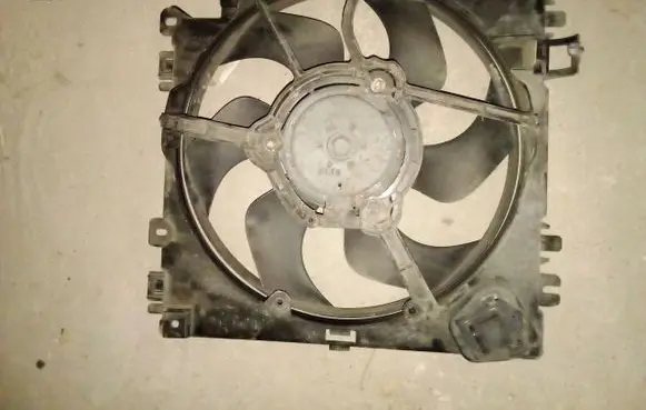 Renault Modus Electric radiator cooling fan 1831441000