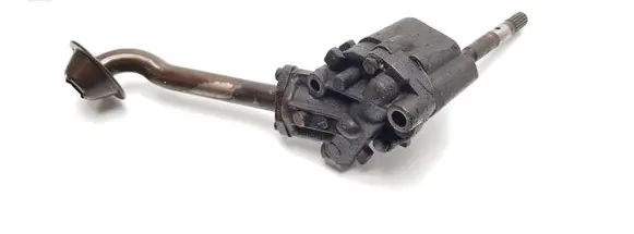 Audi A4 S4 B5 8D Oil pump 058115153