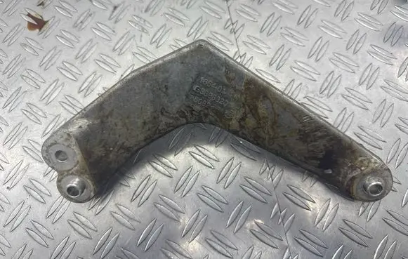 Volkswagen PASSAT B8 Engine mount bracket G3398320