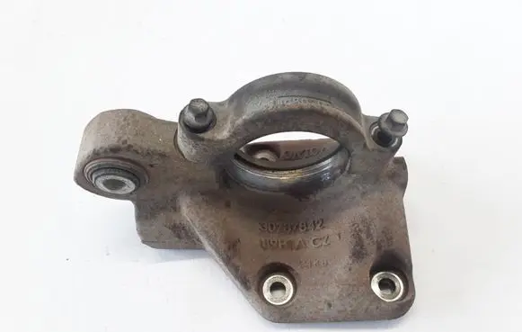 Volvo XC60 Driveshaft support bearing bracket 