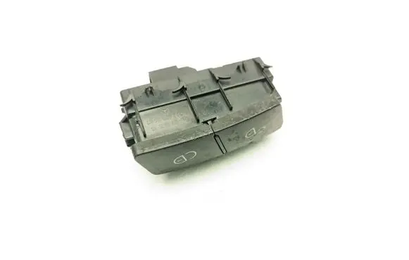 Mercedes-Benz C W204 Central locking switch button A2048706410