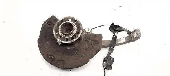 Front wheel hub