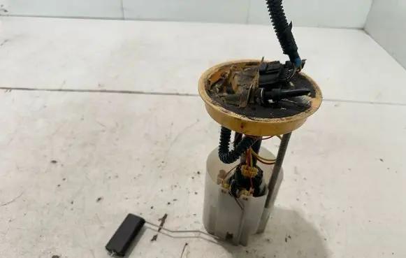 Ford Kuga II In-tank fuel pump FV419H307AB