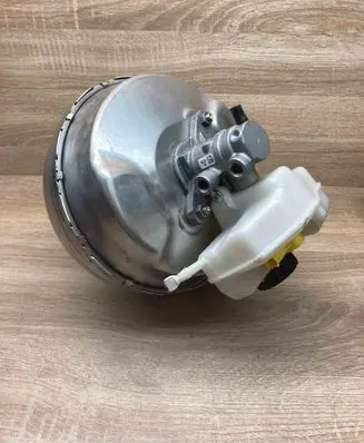 BMW 5 G30 G31 G38 Brake booster 6871185 132640