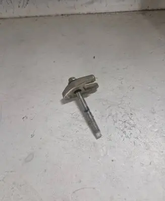 Renault Laguna III Fuel Injector clamp holder 