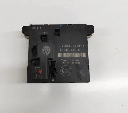 Mercedes-Benz E W211 Door control unit/module A2118201626