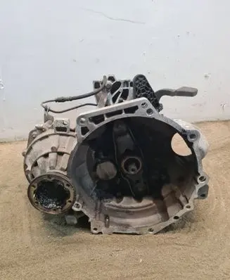 Volkswagen PASSAT B6 Manual 6 speed gearbox LHP