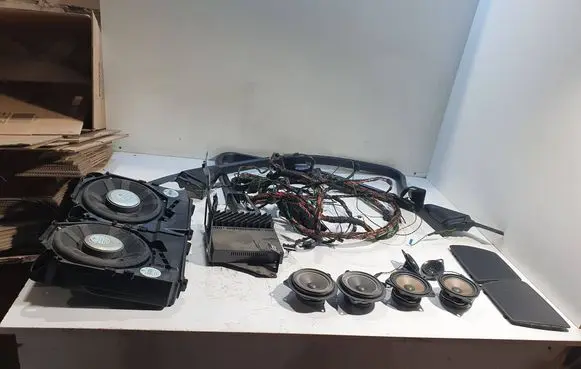 BMW 3 E90 E91 Audio system kit 6960925 532230808 61928910