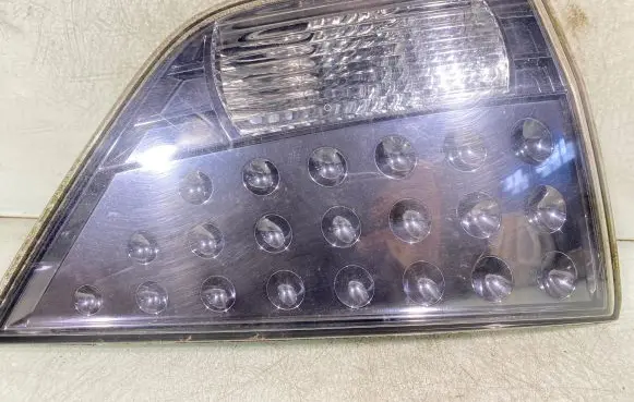Mitsubishi Outlander Tailgate rear/tail lights