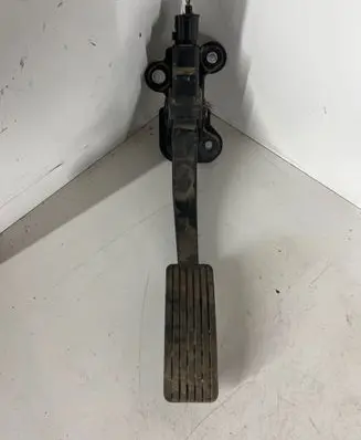 Mitsubishi Outlander Accelerator throttle pedal MN101544 07080A1A 46821560736