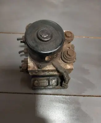 Chrysler Voyager ABS Pump P04721427AC 30406134 02221C6130070181