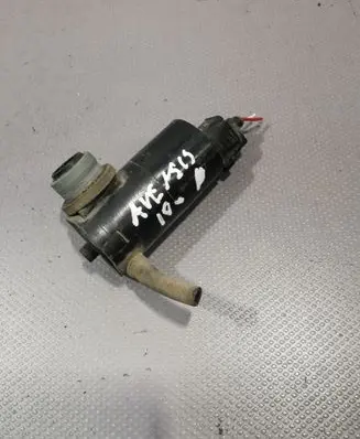Toyota Avensis T270 Windscreen/windshield washer pump 30891